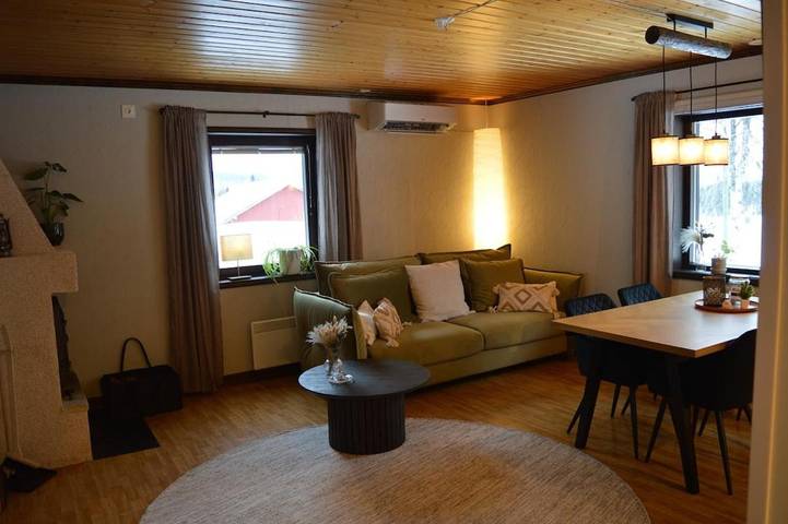 Location de vacances pour 6 personnes, avec vue et jardin à Sorsele