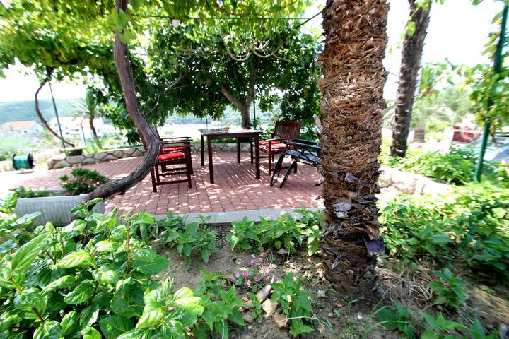 Ferienwohnung für 5 Personen, mit Balkon/Terrasse und Pool