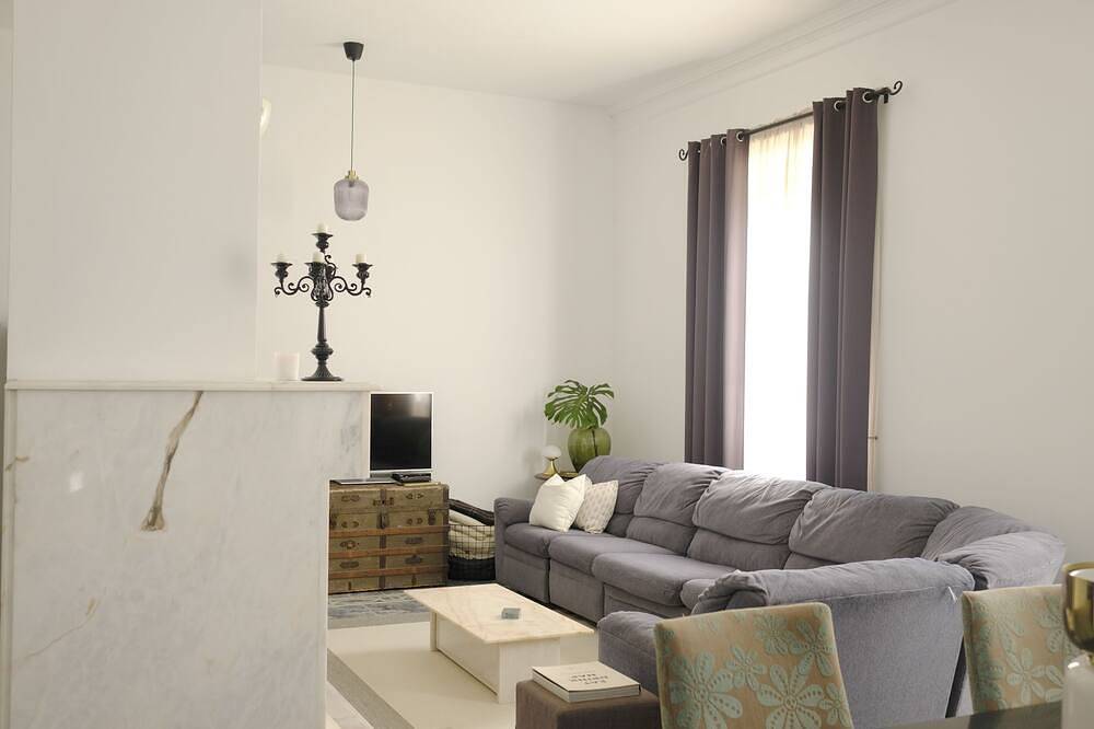 Family or Group Vacation for up to 8 person in São Miguel Island, Várzea