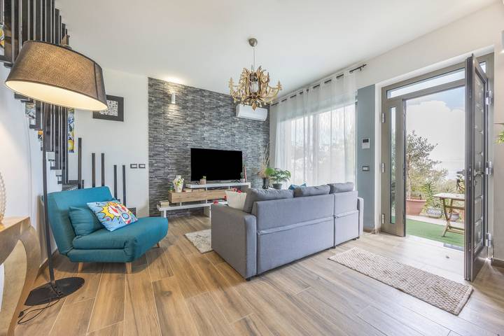 Villa 'Villetta Uliveto' with Private Garden, Wi-Fi and Air Conditioning in Acquedolci, Monti Nebrodi
