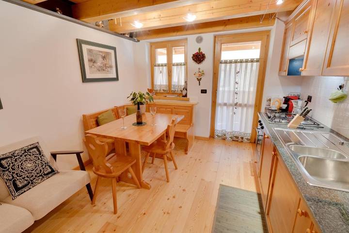Gîte pour 4 personnes, avec vue et terrasse à Forni di Sopra - 2