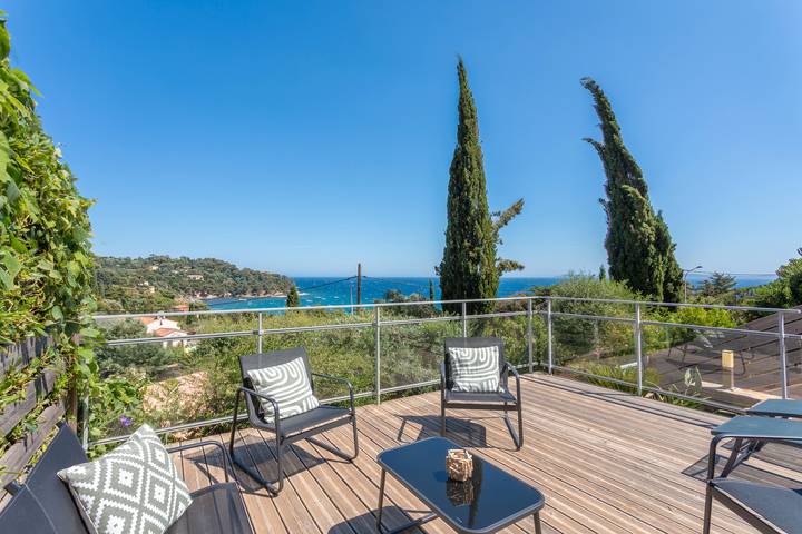 Vacation rental for 6 people, with balcony and yard, with pets in Côte d'Azur
