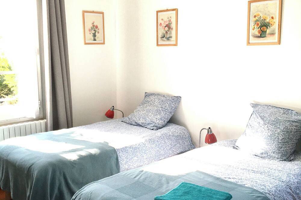 Villa des glycines et spa nordique à 1h 30 de Paris. Campagne et paisible. in Cempuis, Oise