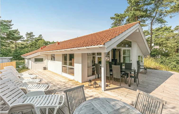 Ferienhaus für 8 Personen, mit Terrasse und Whirlpool sowie Sauna