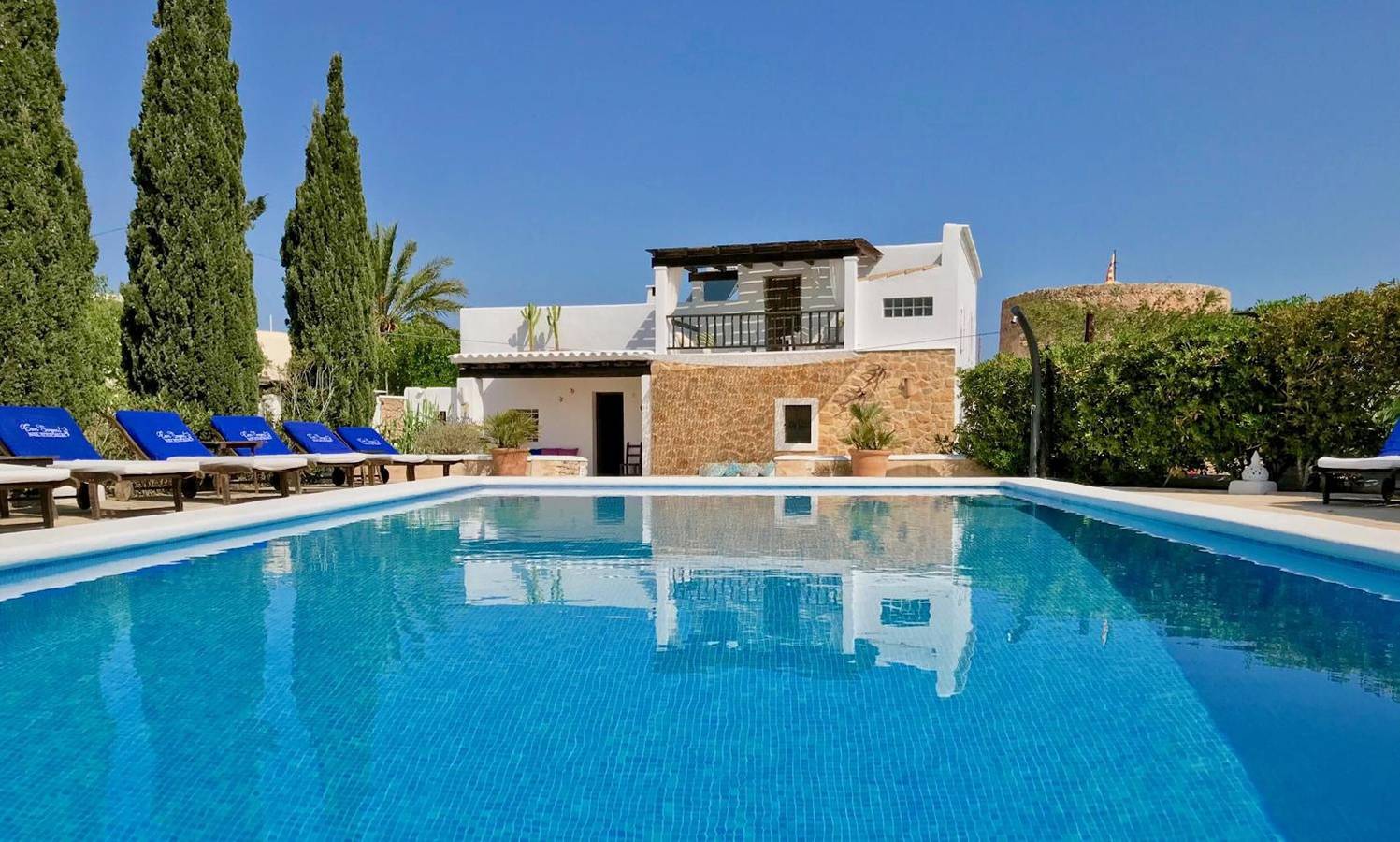 Villa 'El Palau De Can Sergent' met Uitzicht op de Bergen, Wi-Fi en Airconditioning in San José (Ibiza), Sant Josep de sa Talaia