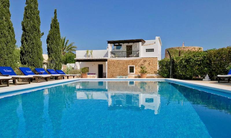 Villa 'El Palau De Can Sergent' con vistas a la montaña, Wi-Fi y aire acondicionado in San José (Ibiza), Sant Josep de sa Talaia