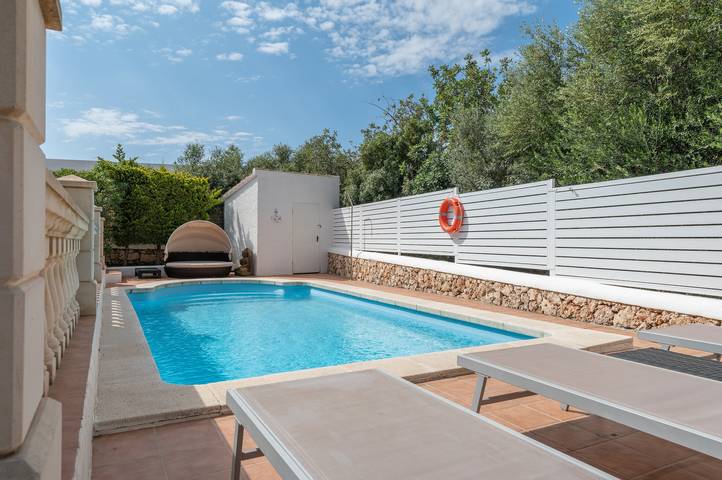 Villa "Luca" with Pool, Garden, Terrace, A/C & Wi-Fi in Cala d'Or, Santanyí