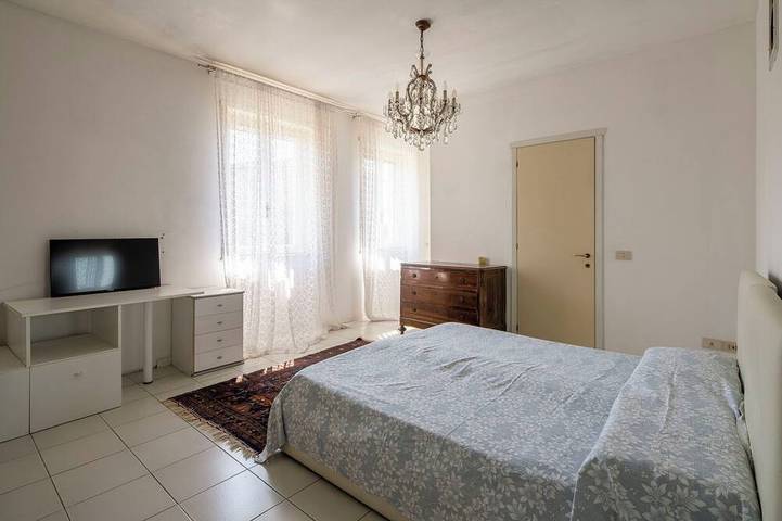 Villa in Piacenza with 4 bedrooms sleeps 8 in Calendasco, Piacenza Province