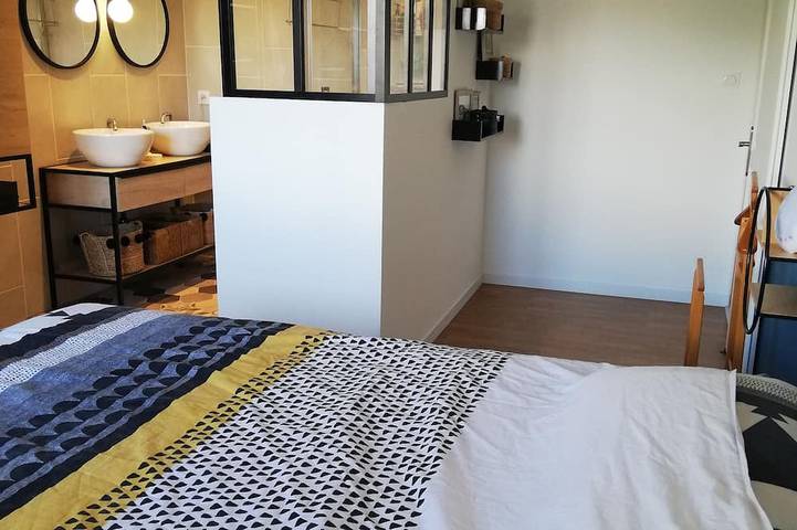 Location de vacances pour 8 personnes, avec jardin à Brié-et-Angonnes - 4