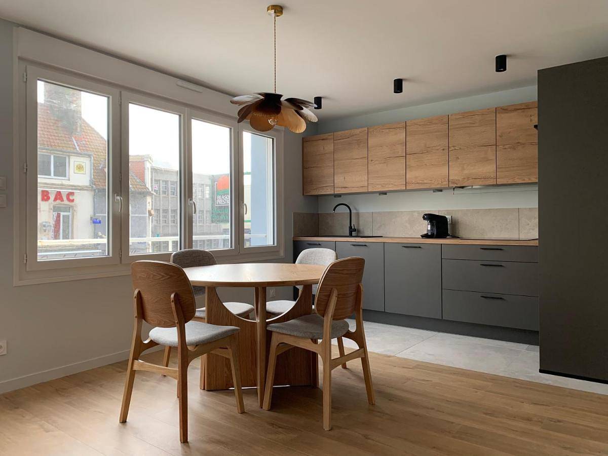 Appartement entier, One-Bedroom Apartment in Boulogne-sur-Mer, Région de Boulogne-sur-Mer