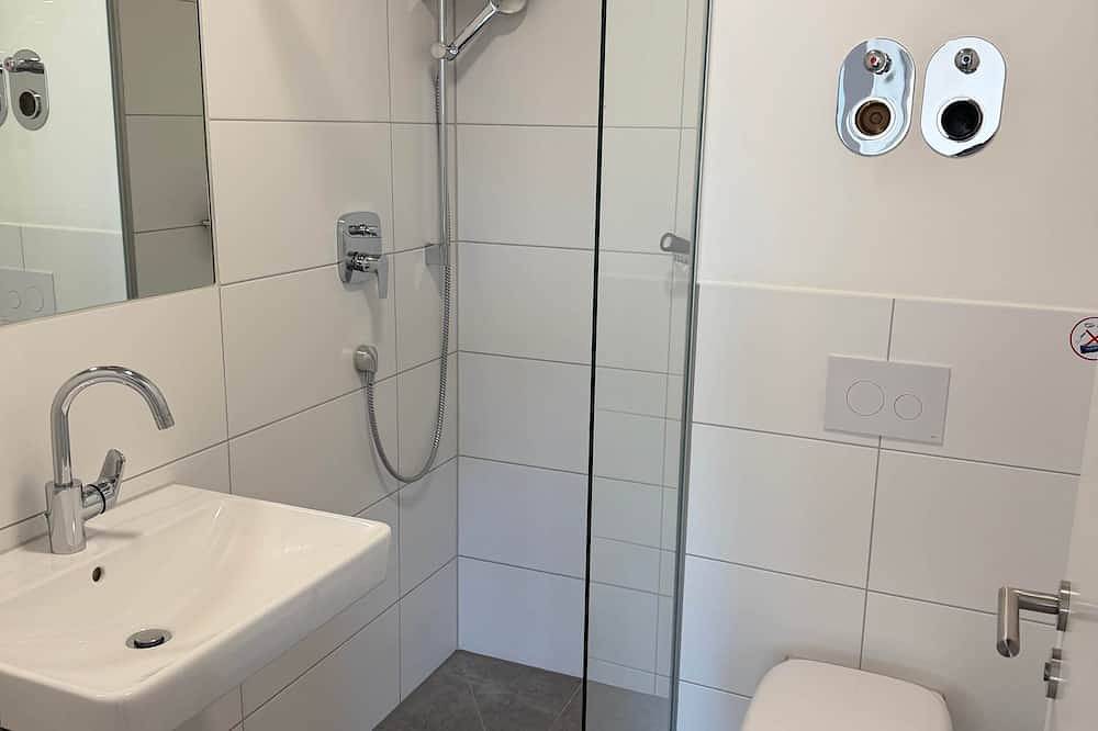 Ganze Wohnung, Einzimmer-Apartment mit Doppelbett in Stuttgart, Stuttgart Region