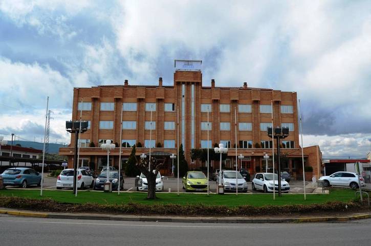 Hotel para 3 personas, con jardín y vistas, Familias con niños - 1