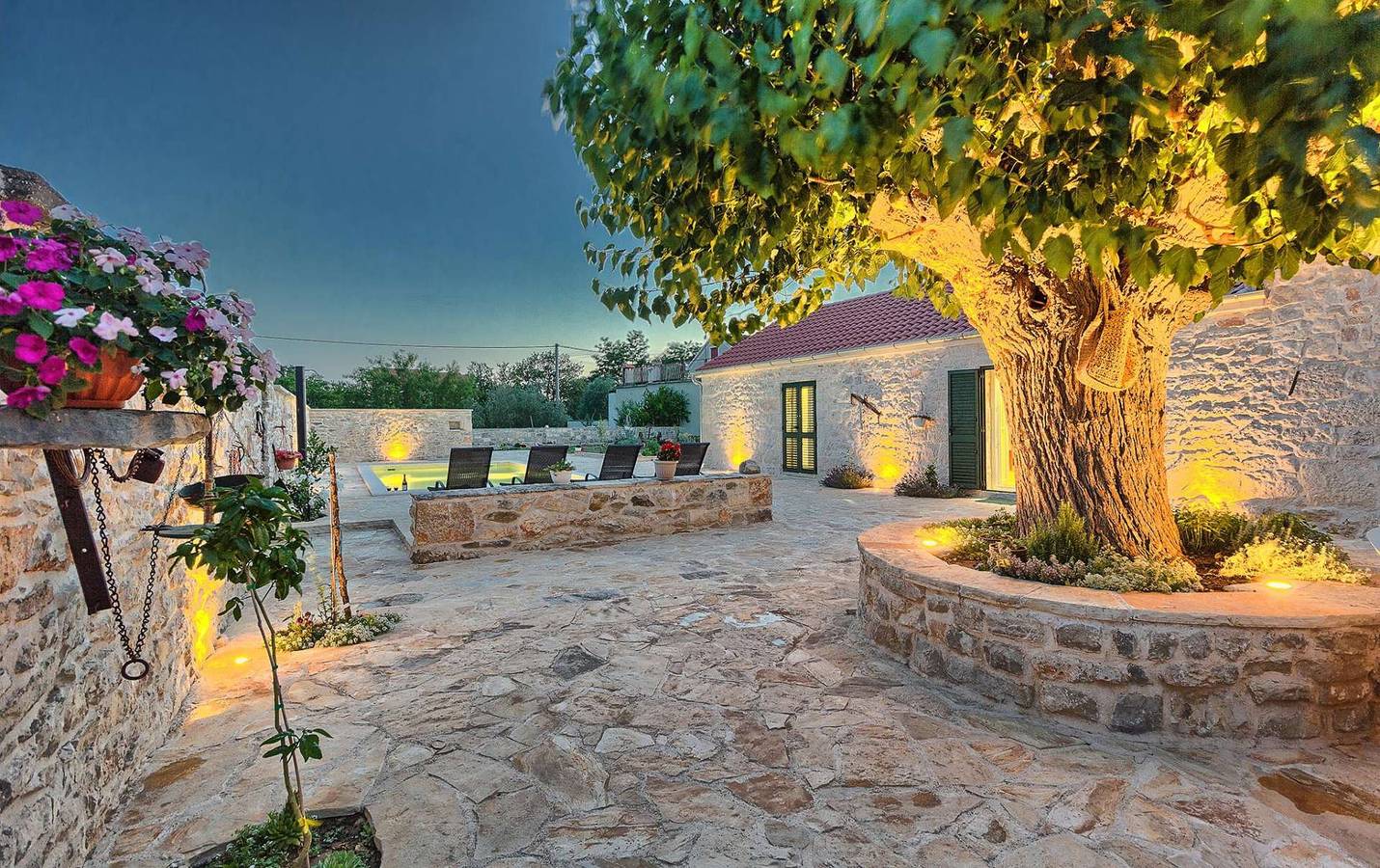 Ferienhaus Oliva - mit privatem Pool und 10 min zum Strand in Grad Benkovac, Zadar