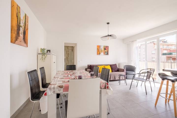 Location de vacances pour 4 personnes, avec Balcon à Cagnes-sur-Mer