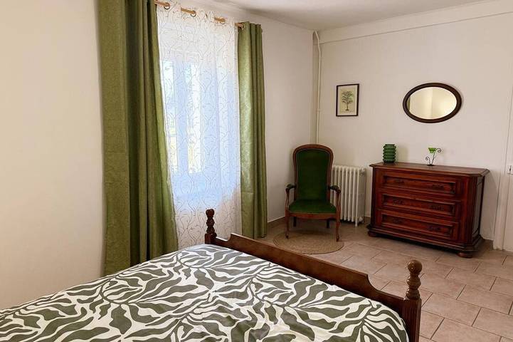 Ebenerdiges Ferienhaus, Parkplatz, Haustiere Ok - 4 Pers. in Romorantin-Lanthenay, Sologne