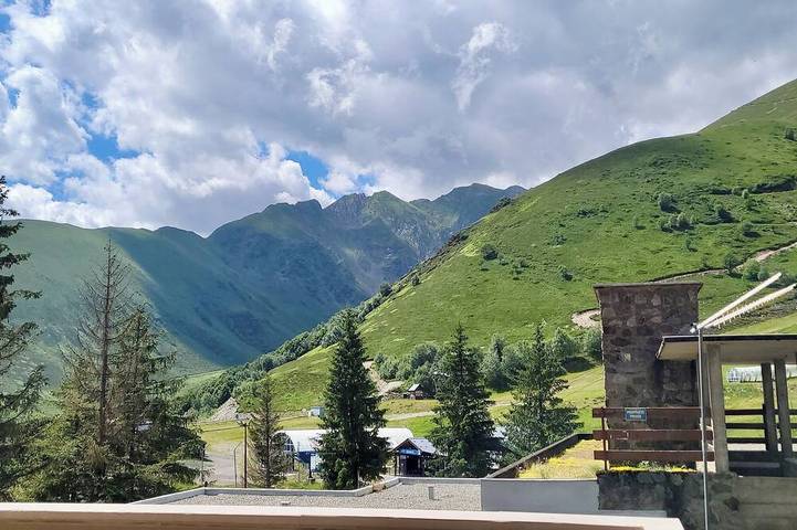 Gîte pour 6 personnes, avec terrasse à Gouaux-de-Larboust