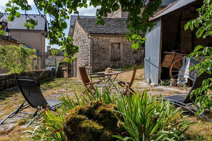 Gîte pour 3 personnes, avec Terrasse ainsi que Jardin et Vue à Laval-du-Tarn
