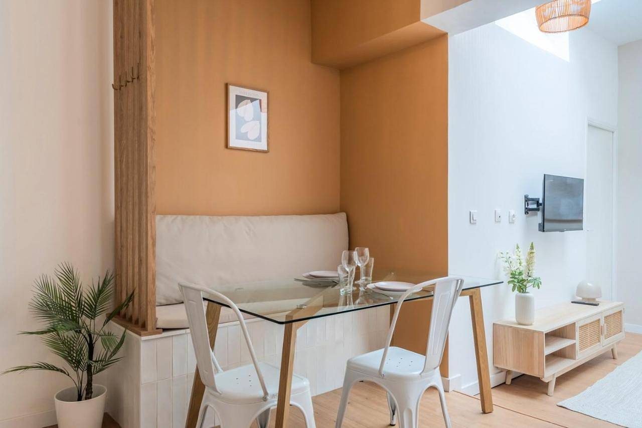 Appartement entier, Appartement une chambre sur la place Sébastopol in Lille, Région de Lille