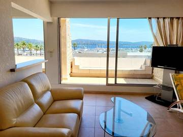 Gîte pour 5 personnes, avec balcon et vue dans Casino De Cavalaire