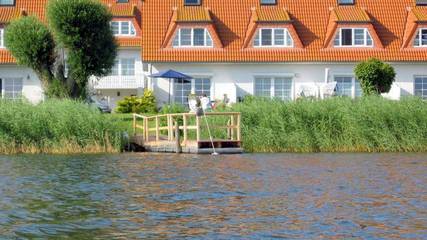 Ferienhaus für 4 Personen, mit Terrasse und Garten sowie Ausblick und Seeblick am Greifswalder Bodden