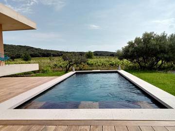 Cottage pour 6 personnes, avec vue ainsi que piscine et jardin à Castillon-du-Gard