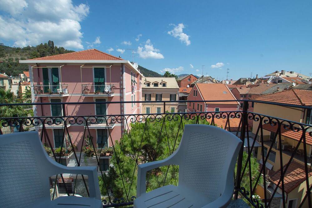 Apartamento entero, Appartamento Centralissimo 6 Posti Letto a Pochi Metri dal Mare in Laigueglia, Riviera di Ponente