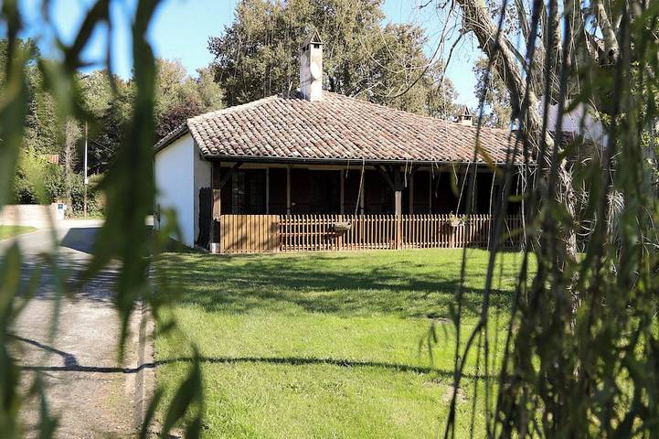 Location de vacances pour 21 personnes dans Marions