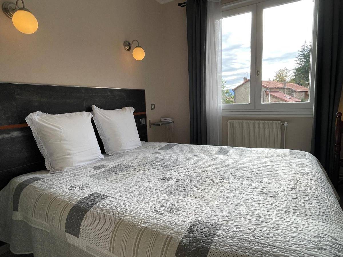 Double Room in Noirétable, Montbrison