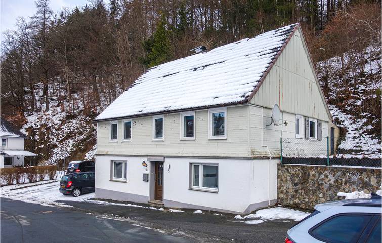 Ferienhaus für 8 Personen, mit Garten und Sauna in Medebach