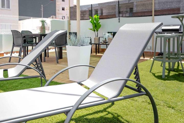 Casa para 4 personas, con piscina además de terraza y jardín en Gandía