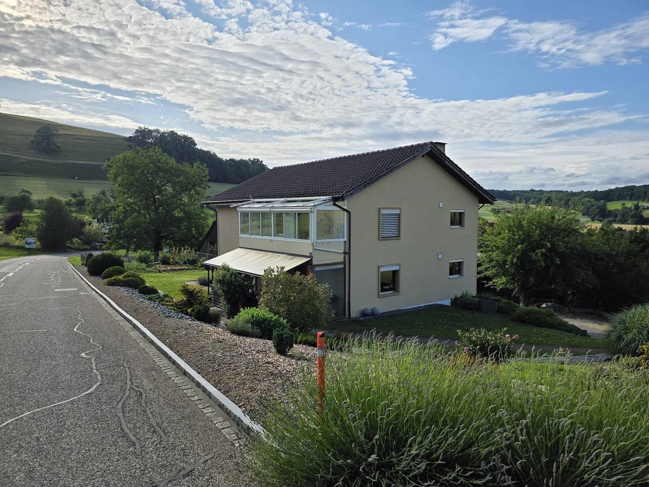 Ganze Ferienwohnung, Apartment Hügelruhe Mandach 100 m2 3 Schlafzimmer in Aargau-Basel