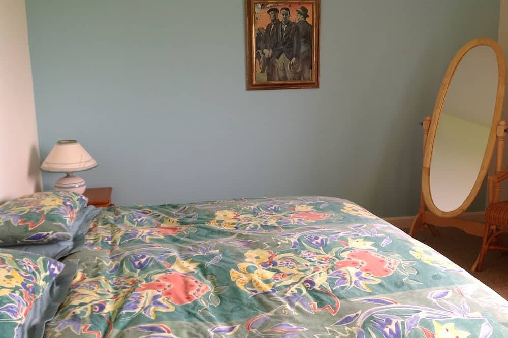 Spacious, comfortable and warm house with stunning sea views in Dunquin Electoral Division, Dingle Peninsula