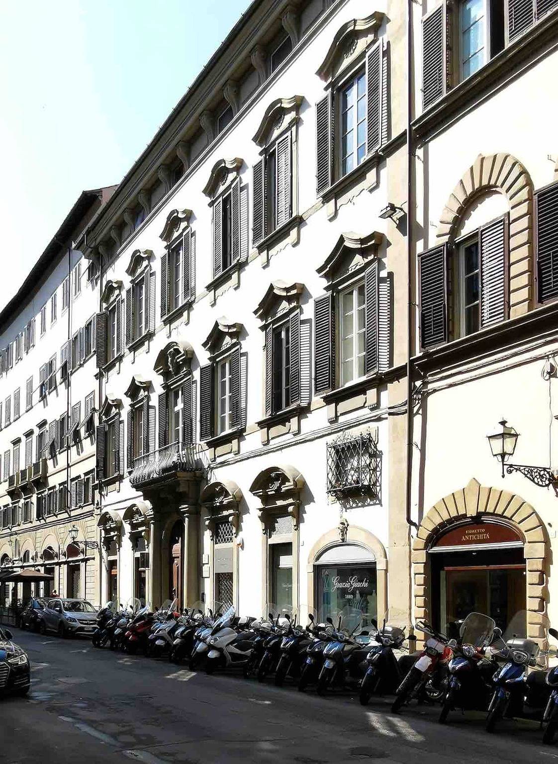 Appartamento 2 Camere • 2 Bagni • 6 Ospiti in Firenze Centro storico, Firenze