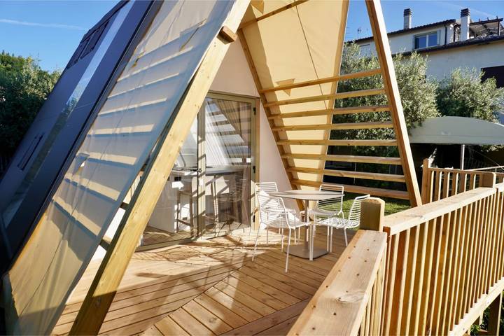 Camping für 4 Personen, mit Seeblick und Terrasse sowie Pool, mit Haustier in Manerba del Garda - 4