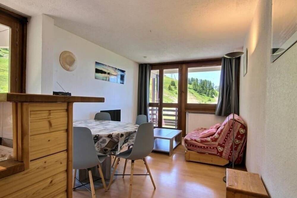 Ganze Wohnung, 2-Zi-Wohnung 5 Pers, Mont-Blanc-Blick, Nahe Pisten in Plagne Centre, La Plagne-Tarentaise