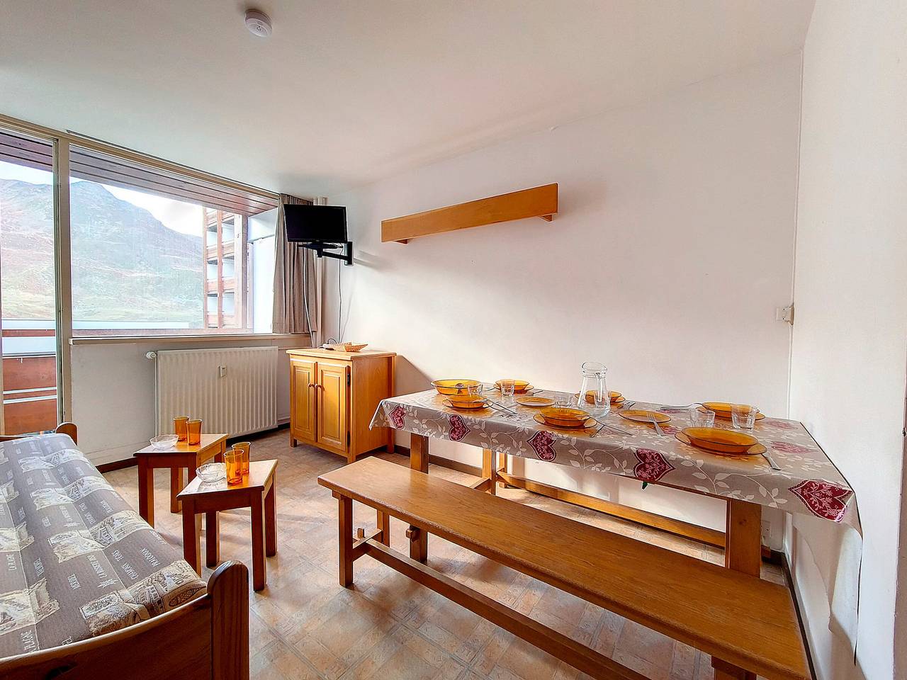 Geheel appartement, Bright duplex 6 pers. · Ski-in ski-out · South-west balcony in Les Menuires, Saint-Martin-de-Belleville