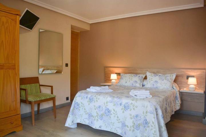 Casa de huéspuedes para 3 personas, con Terraza y Vistas en Cangas de Onís