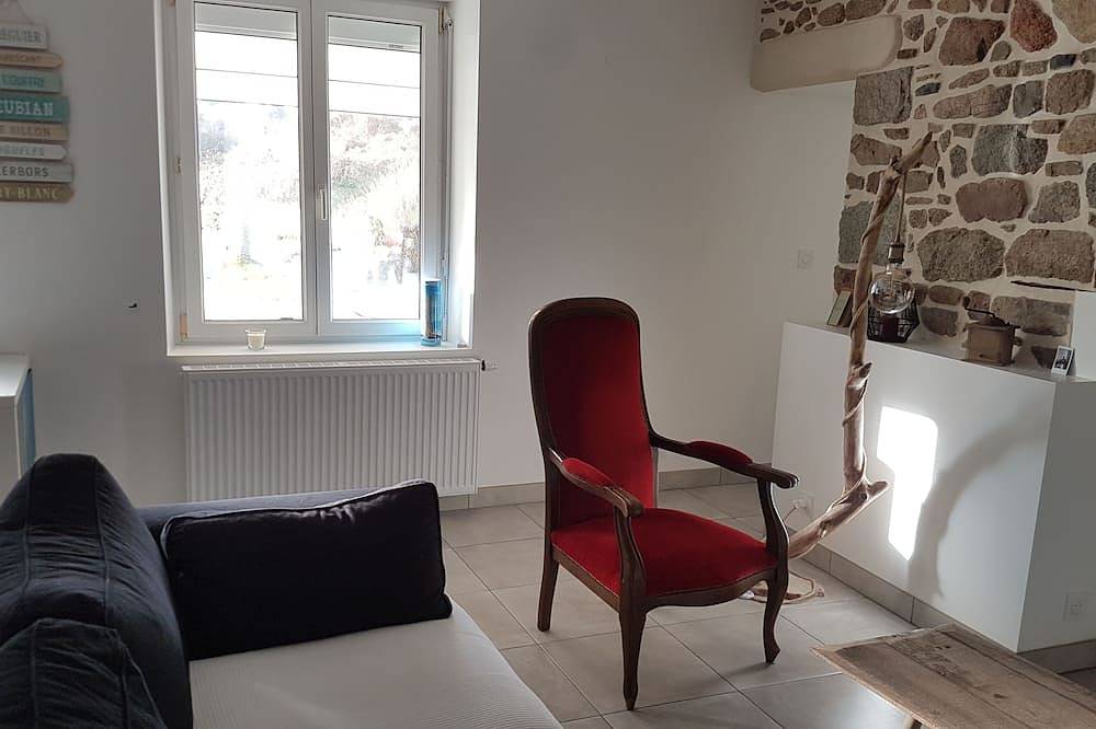 La maison aux Hortensias, 1km from the beach and close to the Sillon de Talbert. in Pleubian, Rosa Granitküste