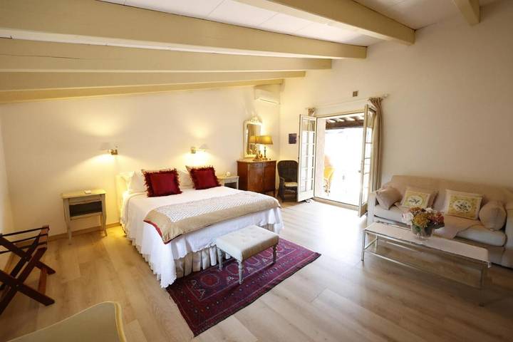 Hôtel pour 2 personnes, avec jardin ainsi que piscine et vue, animaux acceptés à Reynès - 4