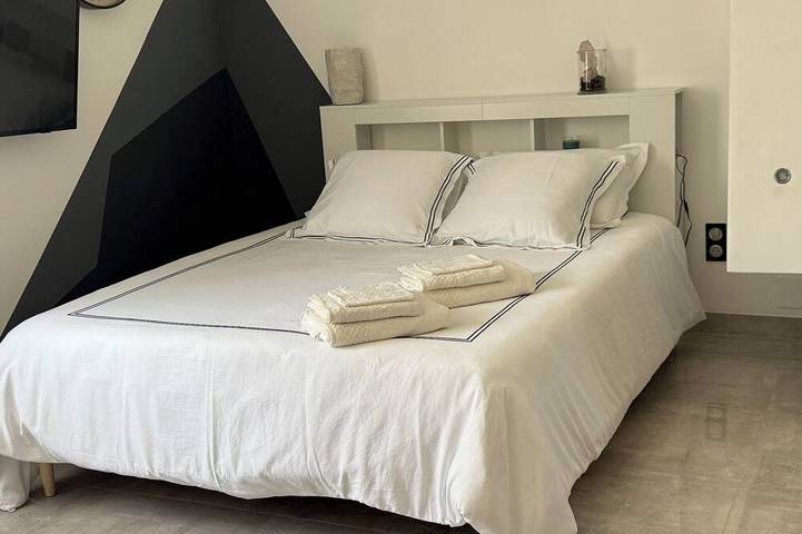 Location de vacances pour 6 personnes, avec jardin et jacuzzi dans Calanque de Cap Rousset - 4