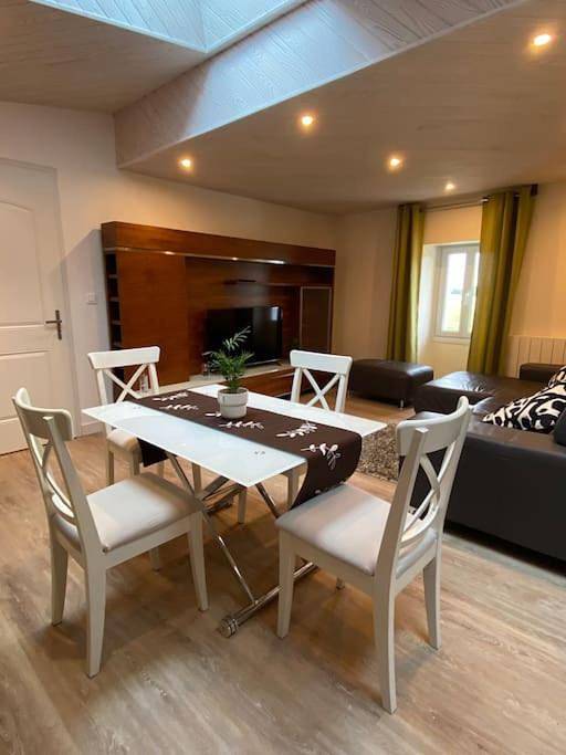 Appartement entier, Chez Pascal Sissi -Au Coeur de Vignes, parking free in Château-Thébaud, Région de Nantes
