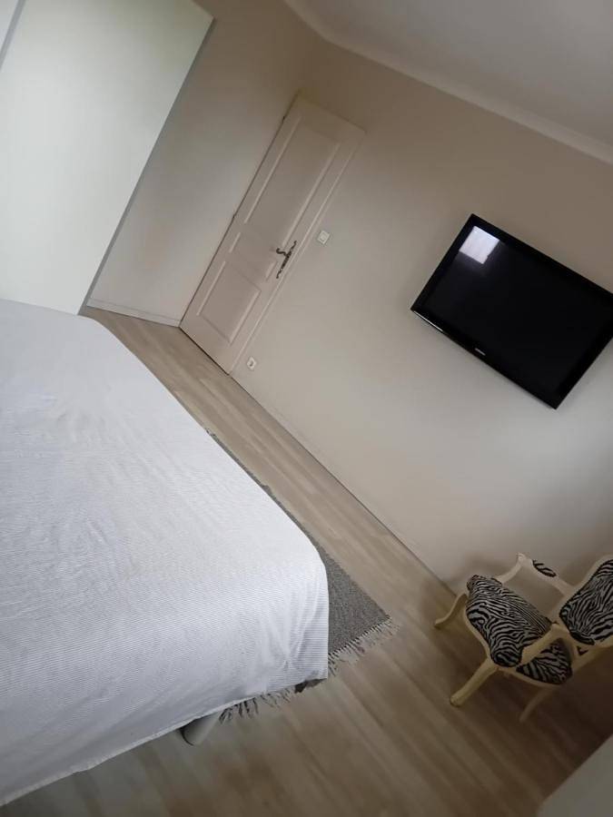 Location de vacances pour 6 personnes, avec jardin ainsi que jacuzzi et piscine, animaux acceptés à Entraigues-sur-la-Sorgue - 4