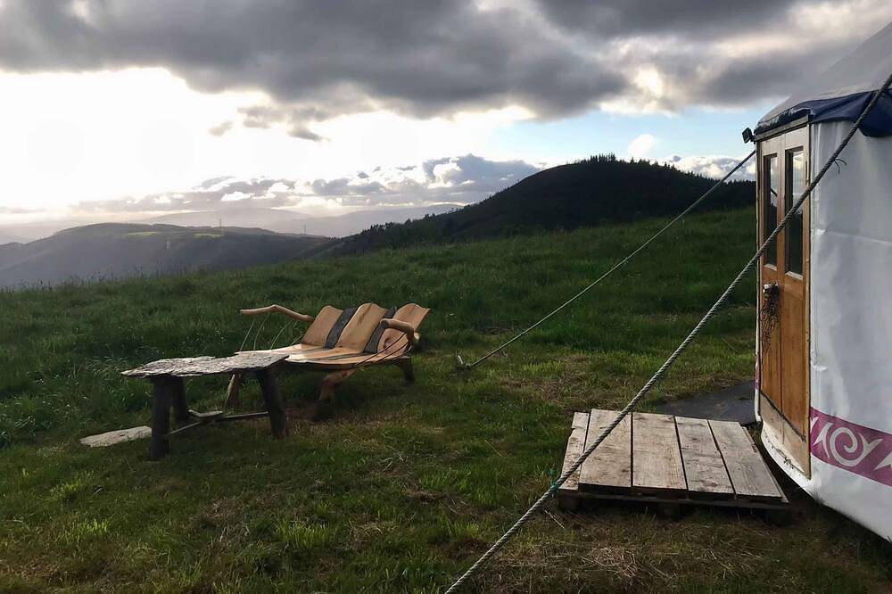 Yurt for 3 in Bogo, A Pontenova