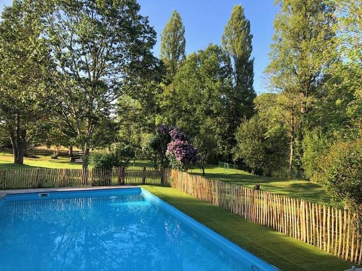 Location de vacances pour 6 personnes, avec vue ainsi que jardin et piscine à Saint-Brice-sur-Vienne - 2