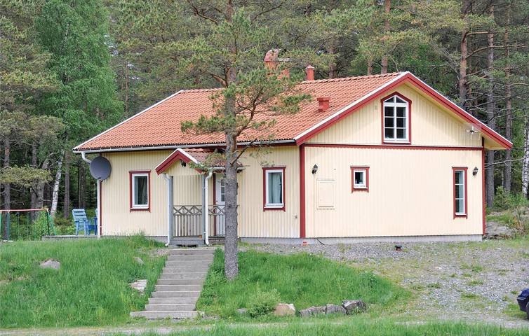 Hus för 7 Personer med trädgård in Norra Västkusten