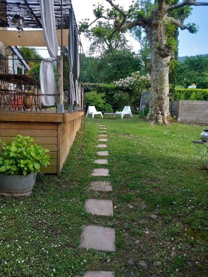 Chambre d’hôte pour 4 personnes, avec vue ainsi que piscine et jardin dans l' Ariège - 2