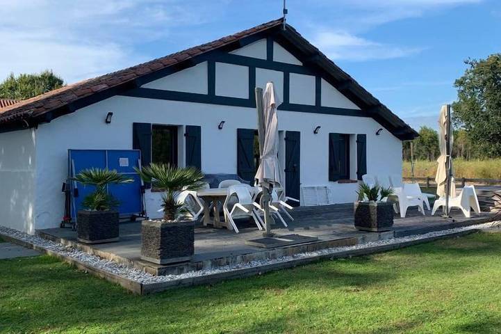 Ferienhaus für 7 Personen, mit Terrasse und Garten - 1