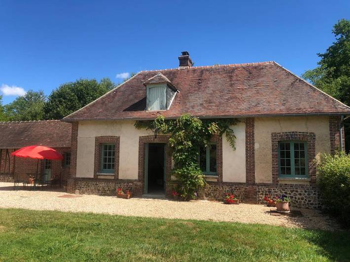 Gîte pour 4 personnes, avec jardin et vue, animaux acceptés à Bois-Normand-près-Lyre