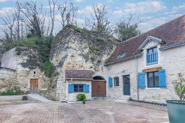 Location de vacances pour 6 personnes, avec jardin et vue, adapté aux familles à Bourré