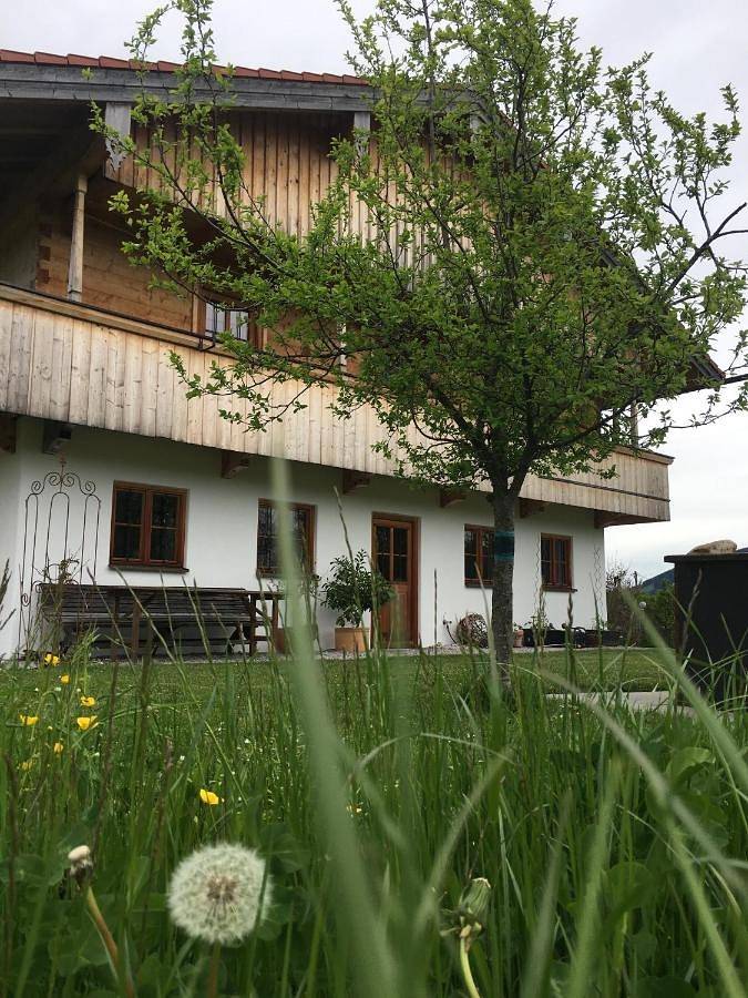 Ferienwohnung für 2 Personen, mit Ausblick und Terrasse sowie Garten in Wackersberg - 3